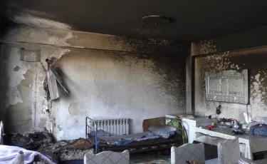 Жанымның аман қалғанына қуандым: үйі өртеніп кеткен қария жергілікті биліктің жауапсыздығына наразы