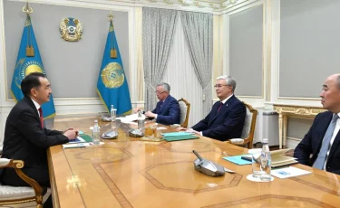 Президент встретился с Председателем Коллегии ЕЭК Бакытжаном Сагинтаевым