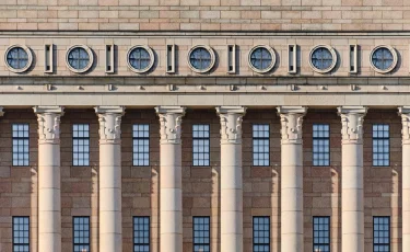 Нанотехнологии помогли: ученые сделали самую маленькую скрипку в мире