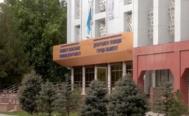 В Шымкенте начальника полицейской службы подозревают в изнасиловании