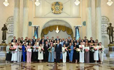 Мемлекет басшысы Қасым-Жомарт Тоқаев БАҚ саласы қызметкерлерін марапаттады