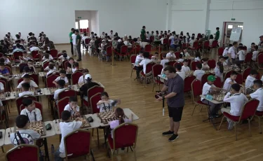 В Алматы завершился шахматный турнир среди школьников