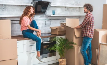 Без денег, без работы, но с целью: как начать копить на квартиру