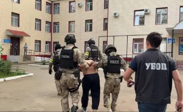 Келушілерге күш қолданған: Оралда түнгі клуб күзетшілерінің қылмыстық әрекеттері әшкереленді