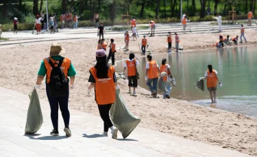Алматыда Сайран жағалауында кең ауқымды экологиялық акция өтті