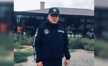 В Павлодарской области полицейский нашел потерявшегося ребенка