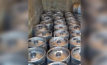 Лицензиясыз саудаланған: Жамбыл облысында 18 мың литр ішімдік тәркіленді