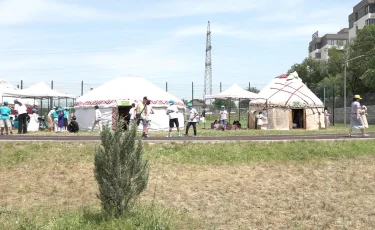 Более 230 тысяч детей в этом году пошли в летние лагеря при школах Алматы