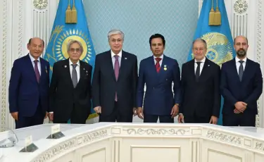 Мемлекет басшысы әлемдік нейрохирургия саласының өкілдерімен кездесті
