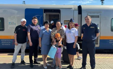 Астанада бес миллионыншы жолаушыға сыйлық табысталды