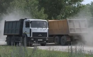 Разбитые дороги: в Усть-Каменогорске дачники оказались заложниками строительного бума