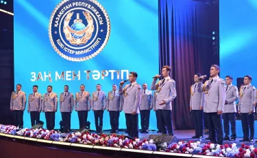 Полиция күні: Мемлекет басшысы мерекелік концертті тамашалады