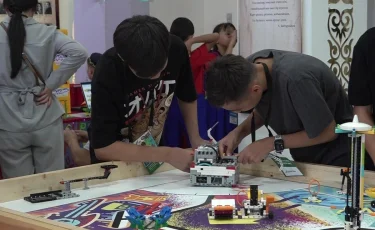 Новый цифровой инструмент для профориентации учащихся внедряется в школах Казахстана