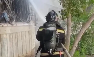 Ақтөбеде алты қабатты тұрғын үйде өрт шықты