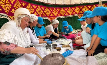 Как отдыхают дети в пришкольных лагерях Алматы