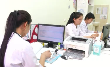 Дефицит кадров: в Казахстане не хватает медицинских работников