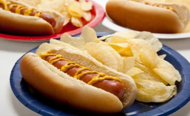 Когда рядом нет холодильника: какие продукты не испортятся в жару