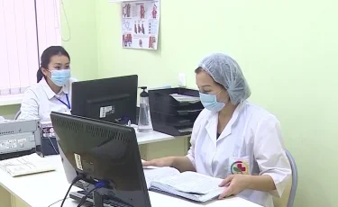 Новая роль медсестер в Казахстане: теперь они будут лечить, а не просто помогать