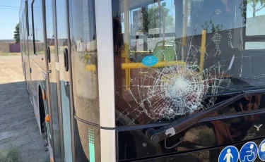 Маңғыстауда 10 жастағы қызды автобус қағып өлтірді