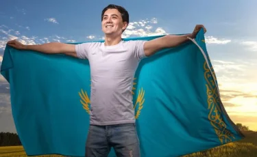 Айдар Тұрғамбек жасанды интеллектің көмегімен бейнебаян түсірді