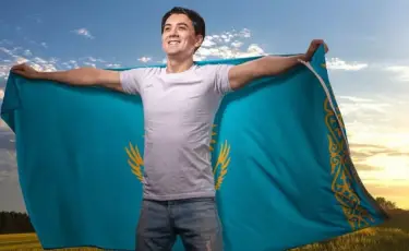 Айдар Тұрғамбек жасанды интеллектің көмегімен бейнебаян түсірді