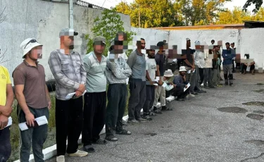 В Карагандинской области выявили 50 нелегальных мигрантов на стройке