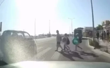 Дети на дороге, тормозов — нет: водитель получил штраф за нарушение ПДД