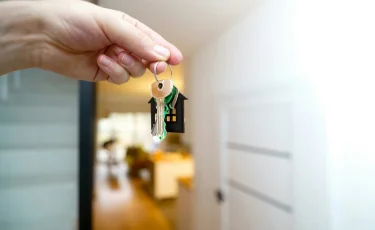 Обещала землю — забрала миллионы: в Семее раскрыли крупное мошенничество