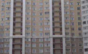 Қарағандыда әйел адам жетінші қабаттан секіріп кетті
