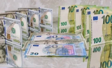 Курс евро и доллара в обменниках Астаны и Алматы 1 июля 2025