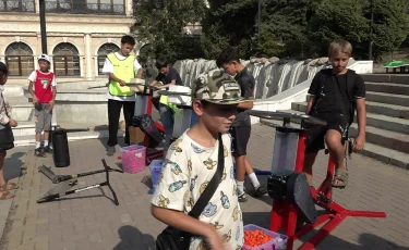 Арбат Эко-фест: фестиваль аясында жасөспірімдер түрлі байқауға қатысты