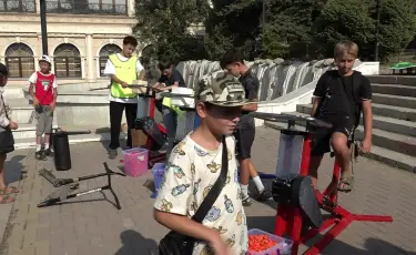 Арбат Эко-фест: фестиваль аясында жасөспірімдер түрлі байқауға қатысты