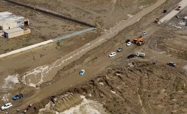 Нөсер жауын: Маңғыстау облысында тұрғын үйлердің ауласын су басып қалды