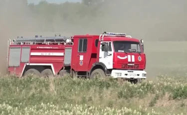 В Мангистау степь охватило пламенем