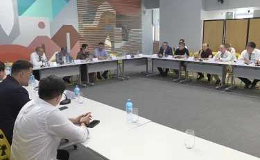 Алматыда сенатор мен Қоғамдық кеңес мүшелері өзекті мәселелерді талқылады