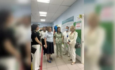 В Алматы сенаторы посетили Центр детской неотложной медицинской помощи