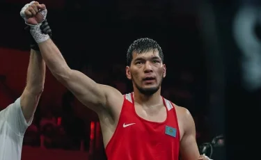 Нурбек Оралбай без боя вышел в финал ЭКМ по боксу