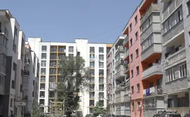Реновация в Алматы: истории горожан, получивших новые квартиры вместо ветхого жилья