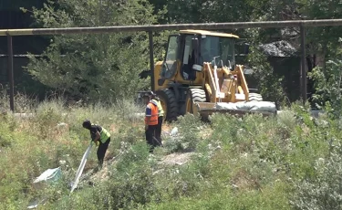 Таза Қазақстан: Алматыда бақылаусыз жатқан аумақтар қоқыстан тазарды
