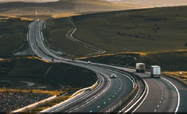 Қазақстанда автомагистраль жолдарымен қалай дұрыс және қауіпсіз қозғалуға болады