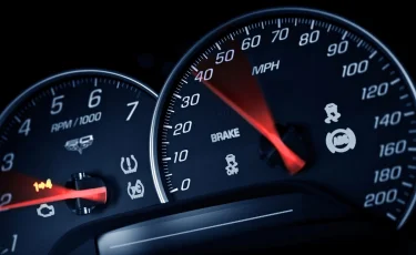 Инженерная хитрость или необходимость: почему врут спидометры на автомобилях