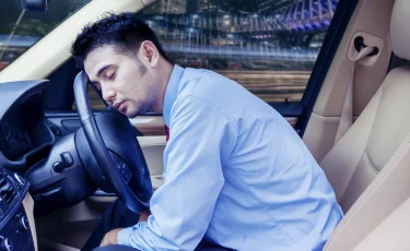 Не клюй носом: эффективные методы борьбы со сном в дороге