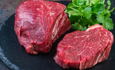 Только по стандарту: как в Казахстане перерабатывают мясо сайгаков