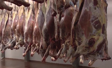 Информацию о заражённом мясе на одном из столичных рынков - официально опровергли