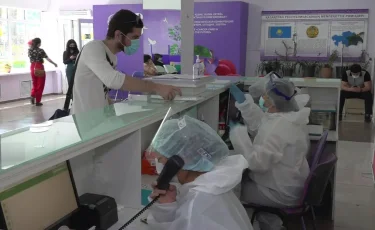 В Казахстане усилят меры безопасности для медиков по поручению Президента