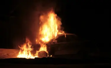 Батыс Қазақстанда автокөлік өртеніп, төрт адам көз жұмды