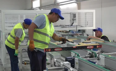 В Алматы завершилось строительство нового завода по производству солнечных модулей