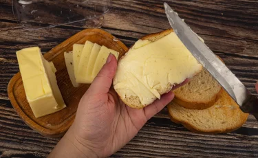 Запомните раз и навсегда: можно ли есть сливочное масло каждый день