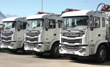 Алматыда қоқыс шығаратын компанияға 50 жаңа техника берілді