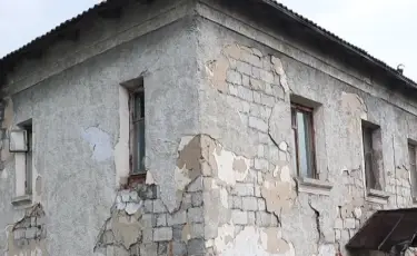 Аварийный ад: в Петропавловске люди живут под угрозой обрушения дома